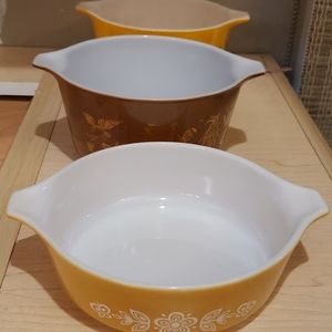 Vintage 3 Pc Authentic Pyrex Set (Inquire if interested)